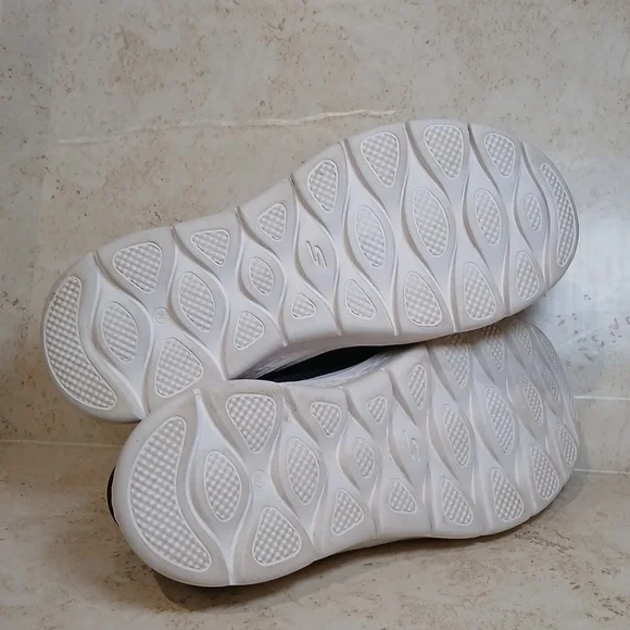 Skechers GOwalk Women's Black & Teal Accent Slip-On Athletic Sneakers Sz 7 EUC - Picture 8 of 8